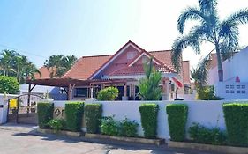 Kae-Kai Pool Villa